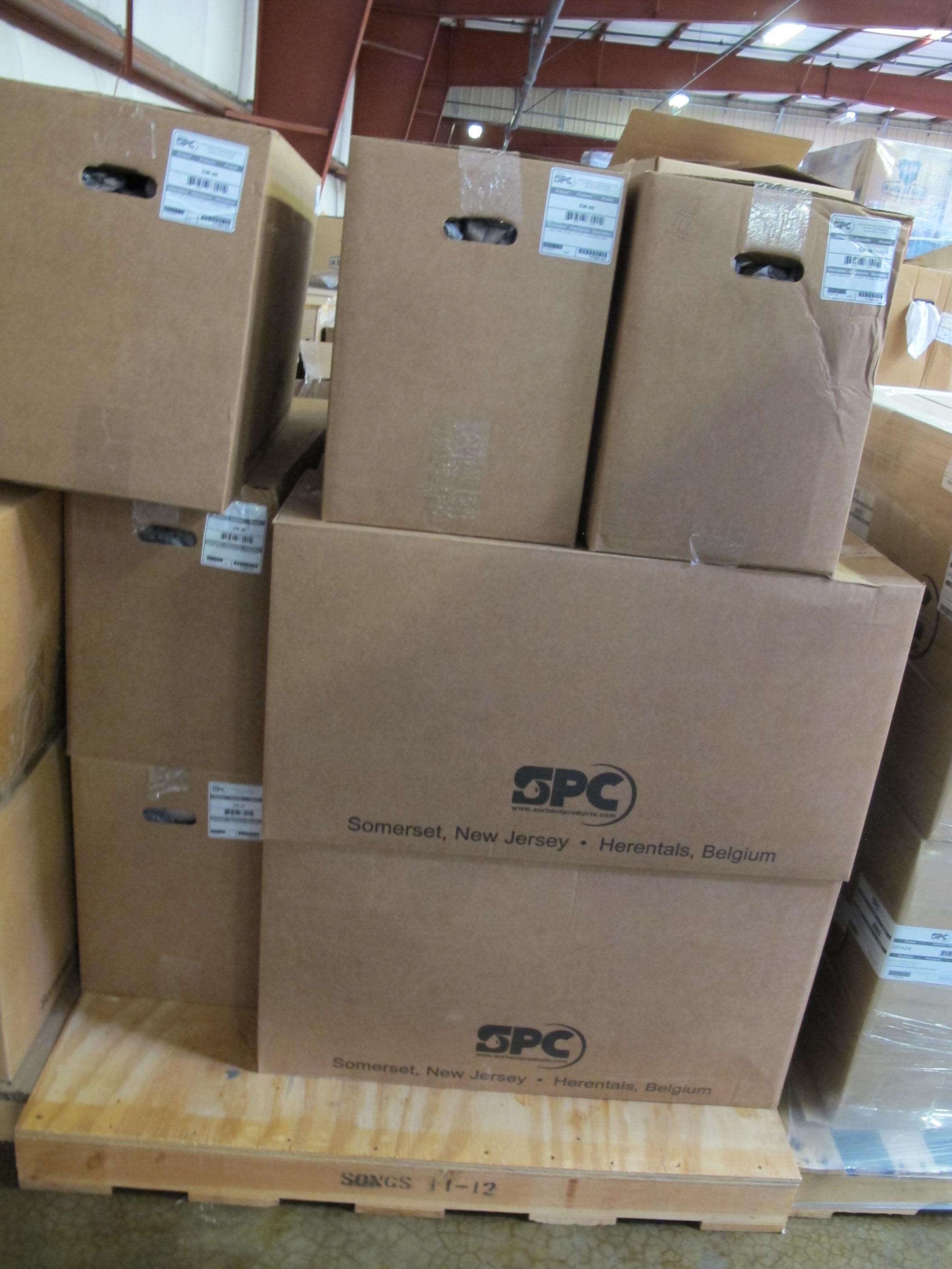 (720) ABSORBENT, HOT DOG TYPE, "ORIGINAL PIG" FORM. 42" LG, 3" DIA. FILLED WITH ORGANIC MATERIAL (CORN COB) FOR OIL, SOLVENTS, OR NON-AGGRESSIVE AQUEOUS WASTES. GREY COLOR. INCINERABLE AND BIODEGRADABLE. 40 PER BOX. LOADING & HANDLING FEE $15-4112